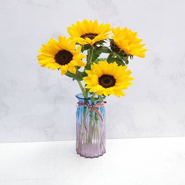 4-sunflower-in-vase-2.jpg