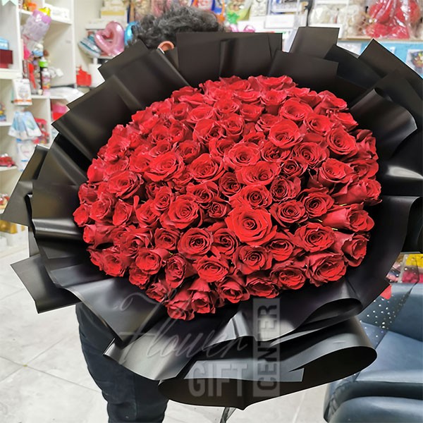 Big Luxury Black Bouquet | Flower Gift Center