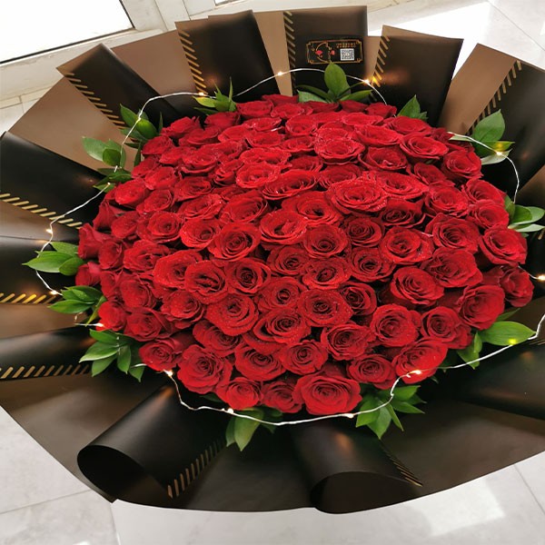 Big Luxury 100 Red Rose Bouquet | Flower Gift Center