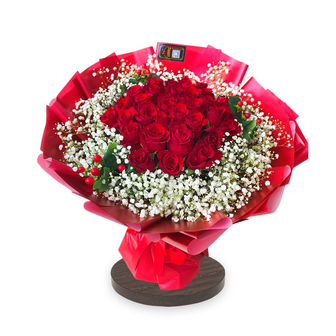 33 Red Roses with Gypso Bouquet