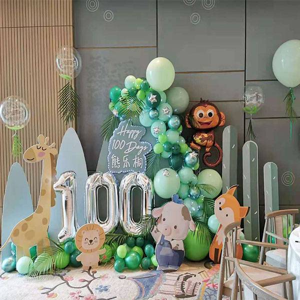 Jungle Theme Birthday Balloon Décor