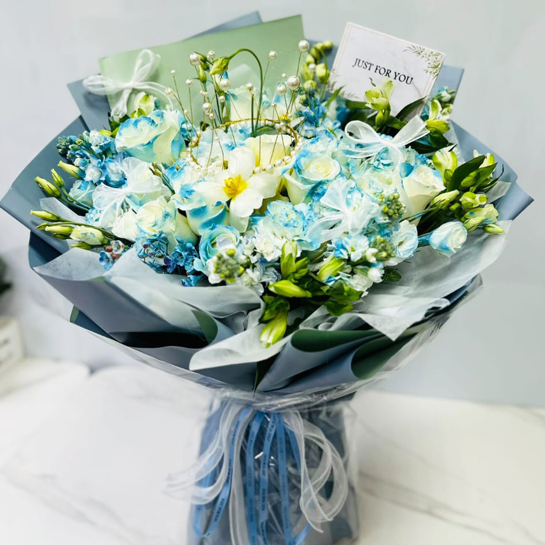 Blue Lisianthus Bouquet | Flower Gift Center