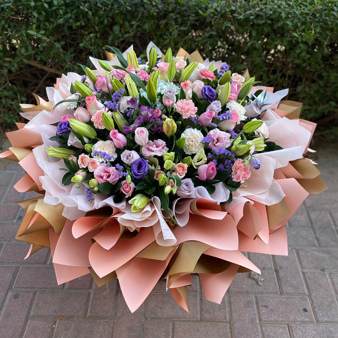 Lily and Mix Rose in Big Bouquet | Flower Gift Center