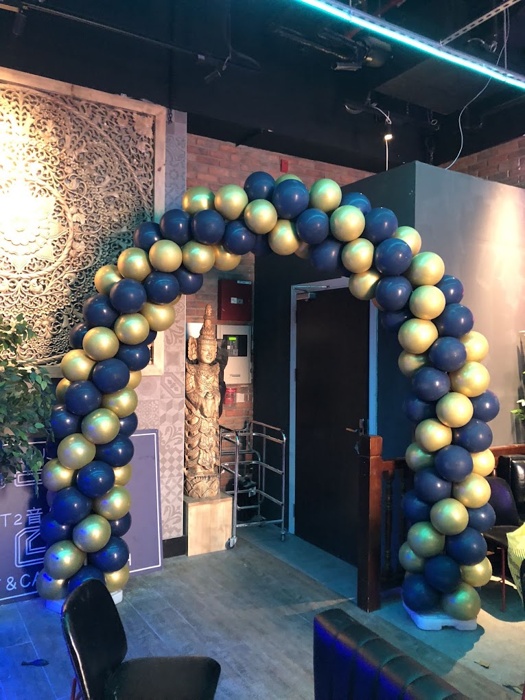 Door Arch | Flower Gift Center