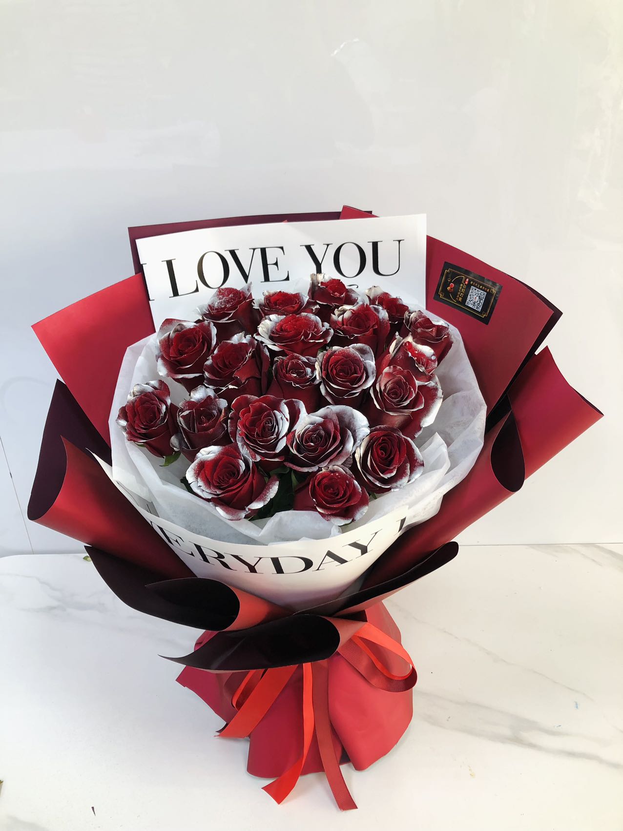 Red with Silver shades bouquet | Flower Gift Center
