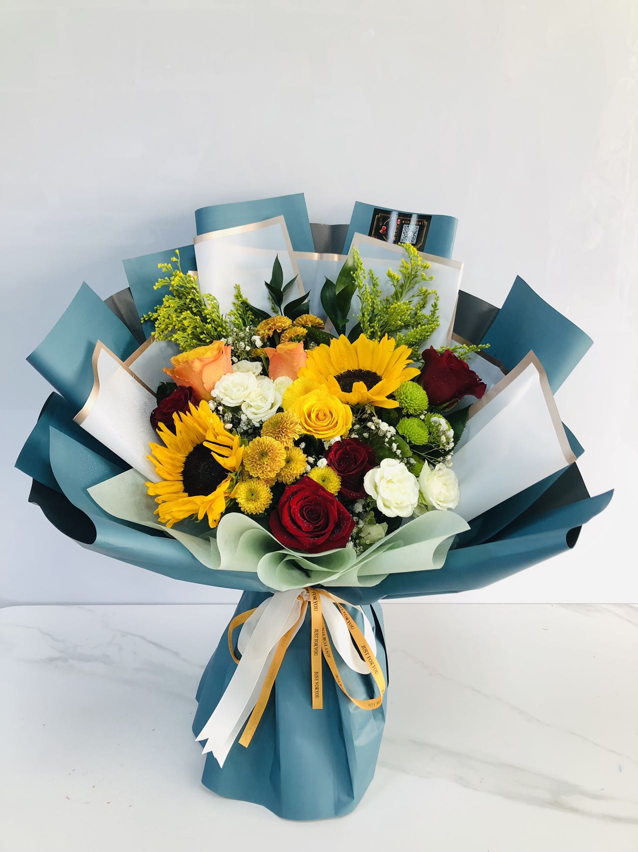 Sunflower mix with Special Leaves Bouquet | Flower Gift Center
